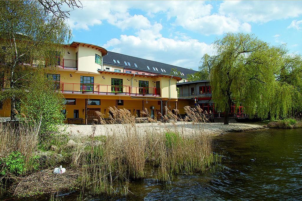 Seminar- Und Gaestehaus Flussbad Gartenstrasse Berlino Esterno foto
